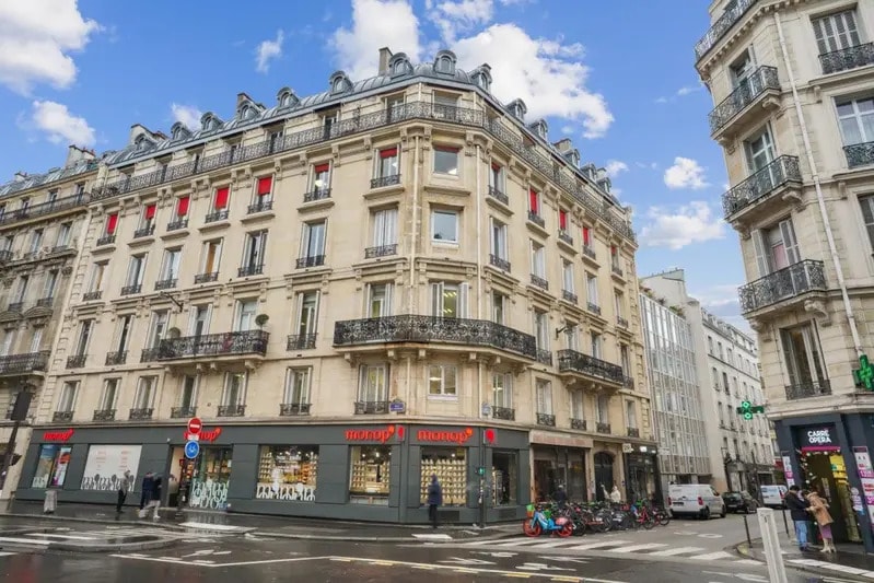 29 Rue Taitbout, Paris à louer - Photo de l’immeuble – Image 2 sur 14