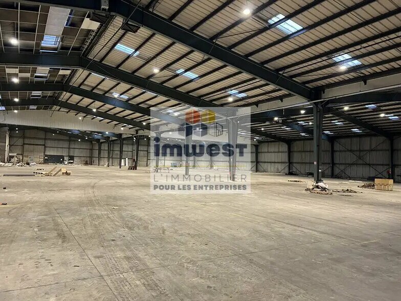 Industriel/Logistique dans Rennes à vendre - Photo de l’immeuble – Image 2 sur 15