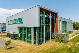 Plus de détails pour 1645 Boul Lionel-Boulet, Varennes, QC - Bureau à vendre