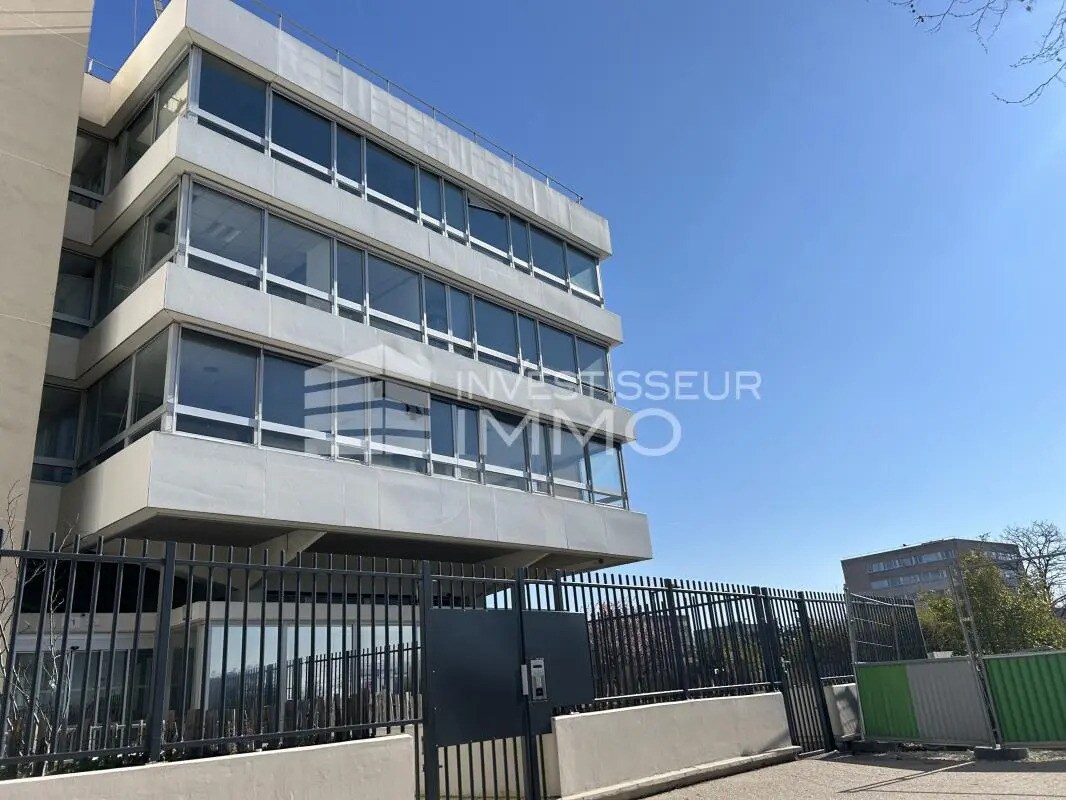Bureau dans Cergy à louer Photo de l’immeuble– Image 1 sur 12