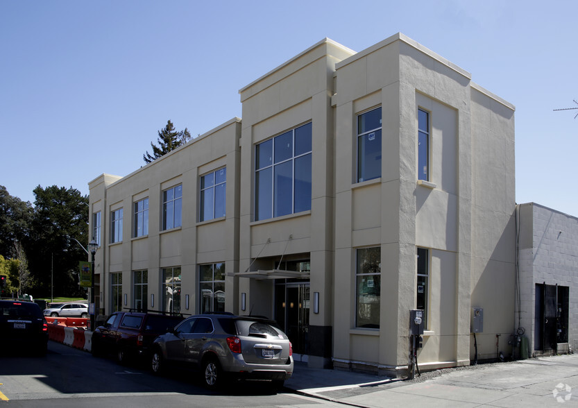 1393 N Broadway, Walnut Creek, CA à louer - Photo de l’immeuble – Image 3 sur 11