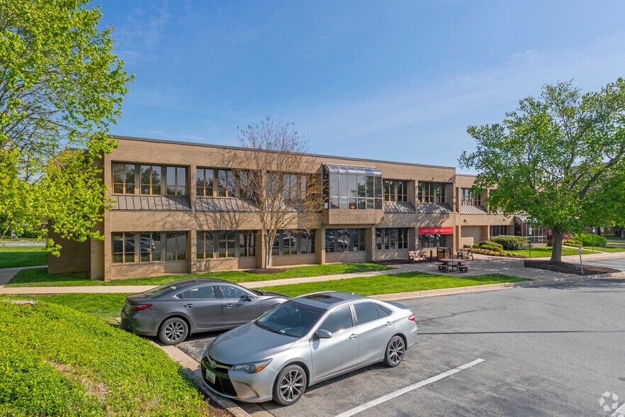 3905 National Dr, Burtonsville, MD à louer - Photo de l’immeuble – Image 3 sur 32