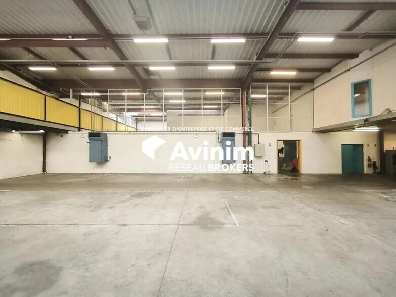 Industriel/Logistique dans Buc à louer - Photo intérieure – Image 3 sur 5