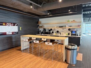 4401 Leeds Ave, North Charleston, SC à louer Photo intérieure– Image 2 sur 6