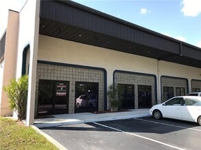 12165 Metro Pky, Fort Myers, FL à louer Photo de l’immeuble– Image 1 sur 23