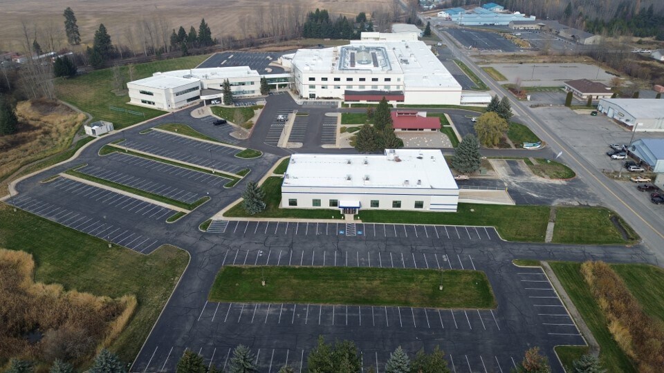 Sandpoint Technology Center portefeuille de 3 biens à vendre sur LoopNet.fr - Photo de l’immeuble – Image 1 sur 5