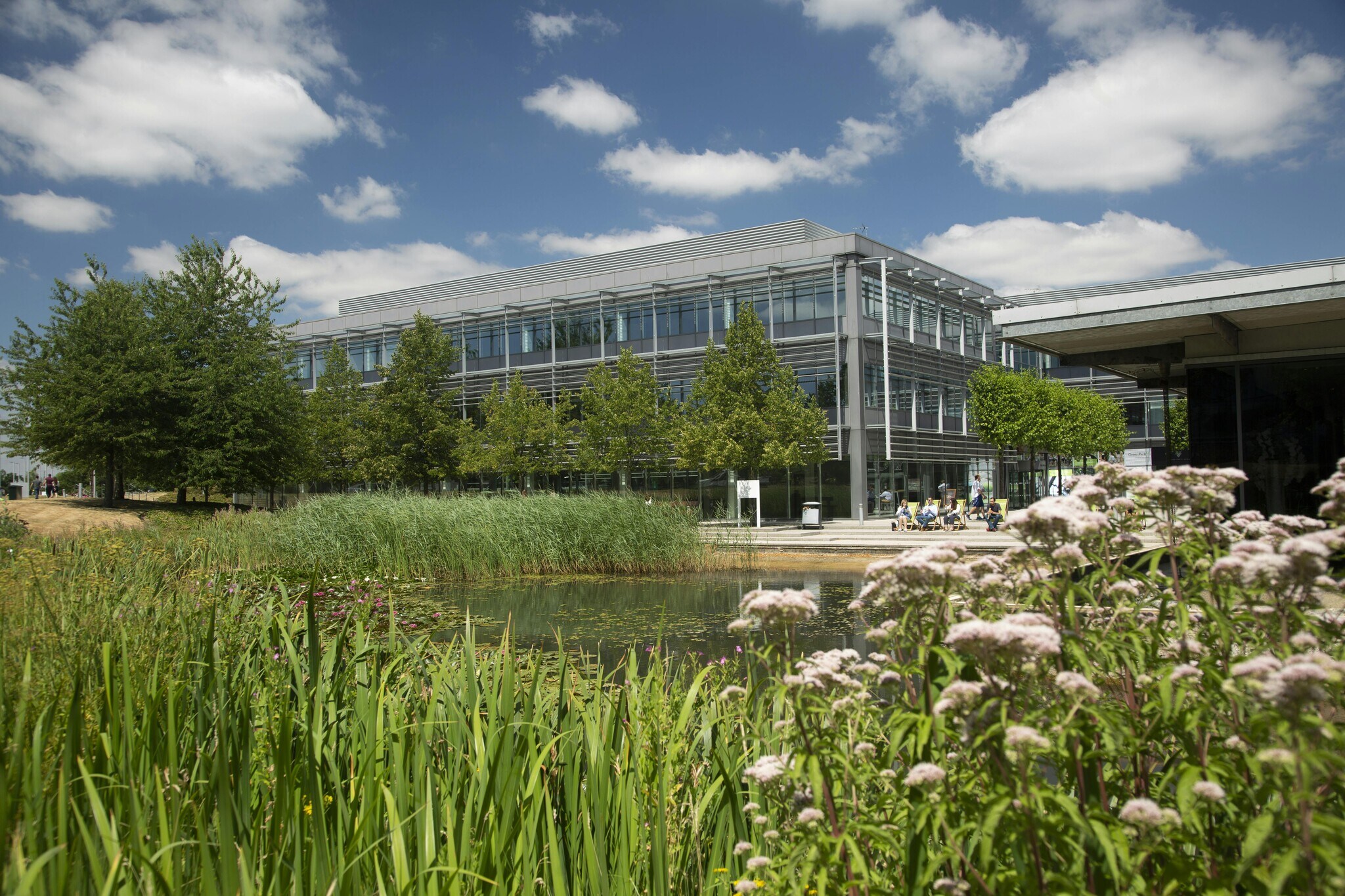 250 South Oak Way, Reading à louer Photo de l’immeuble– Image 1 sur 7