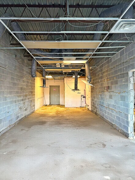 8904-8924 S Meridian St, Indianapolis, IN à louer - Photo de l’immeuble – Image 3 sur 11