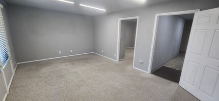 4959 E Dakota Ave, Fresno, CA à louer Photo intérieure– Image 1 sur 8