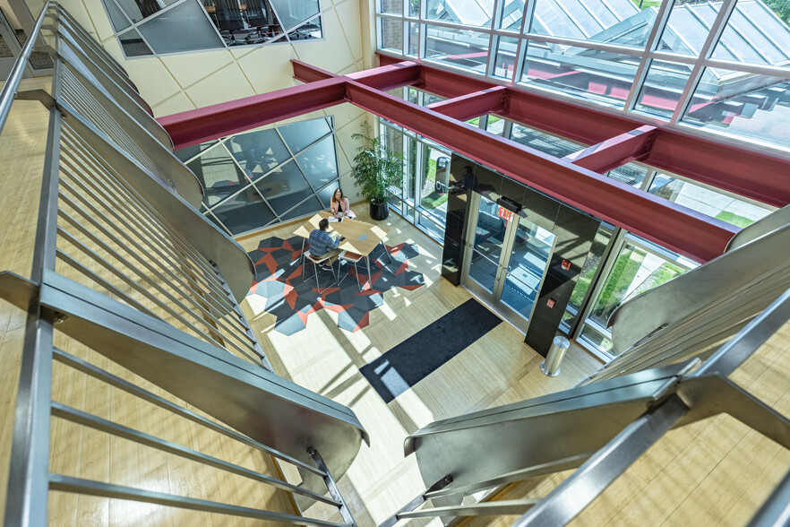 4470 Cox Rd, Glen Allen, VA à louer - Photo de l’immeuble – Image 3 sur 5