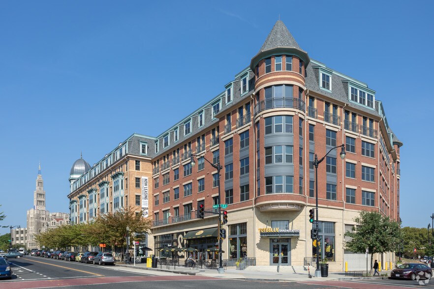 625 Monroe St NE, Washington, DC à louer - Photo principale – Image 1 sur 79