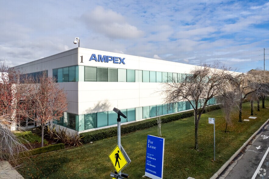 26460 Corporate Ave, Hayward, CA à louer - Photo de l’immeuble – Image 1 sur 7