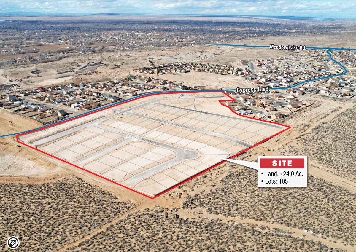 Cypress Blvd, Los Lunas, NM à vendre Photo de l’immeuble– Image 1 sur 8