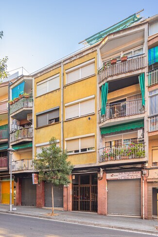 Plus de détails pour Carrer Mila Fontanals, 34, Santa Coloma de Gramenet - Bureau à louer
