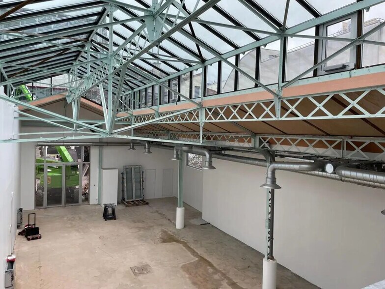 Bureau dans Malakoff à louer - Photo de l’immeuble – Image 1 sur 6