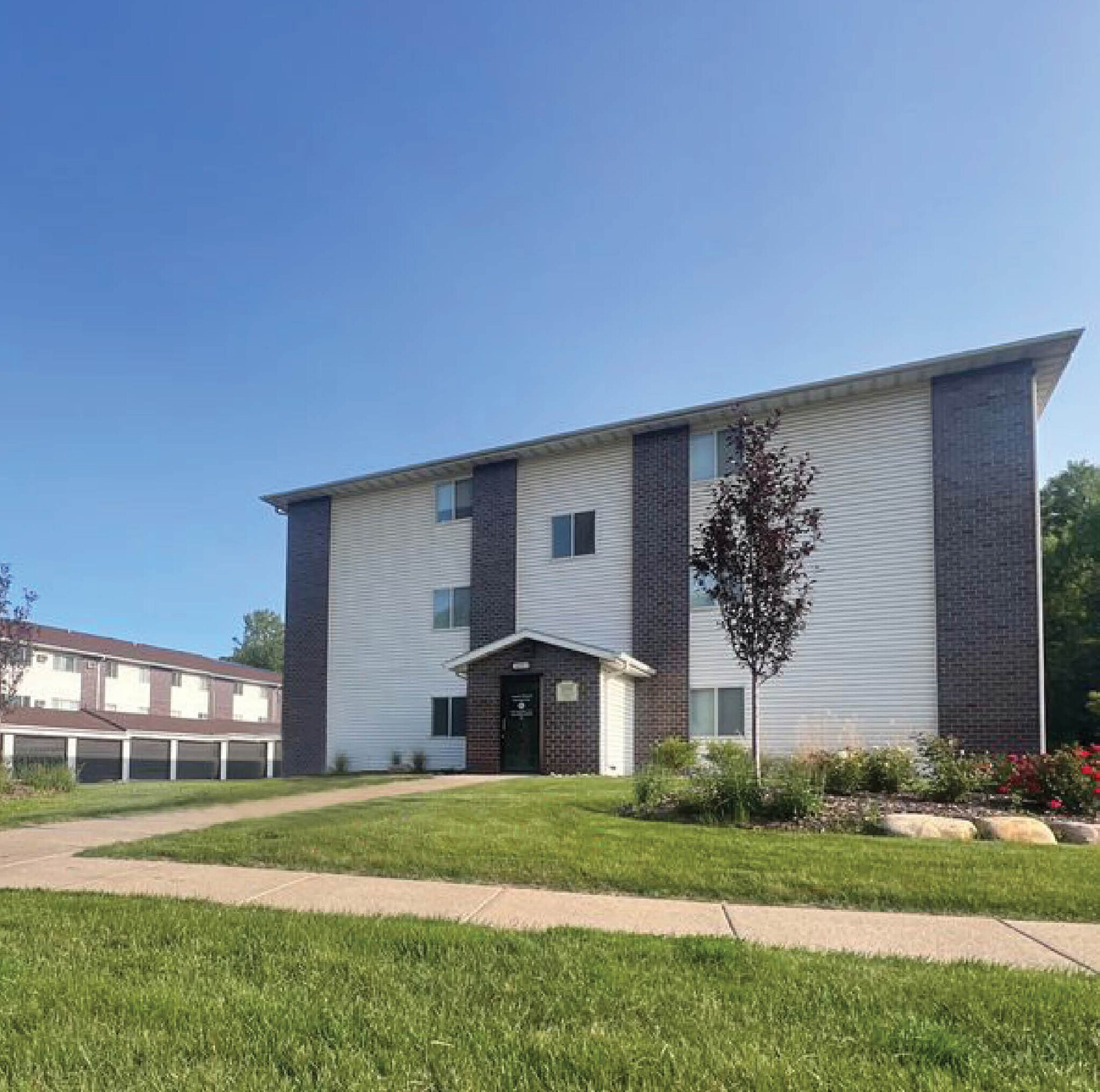 2807 Lincoln Way, Sioux City, IA à vendre Photo principale– Image 1 sur 17
