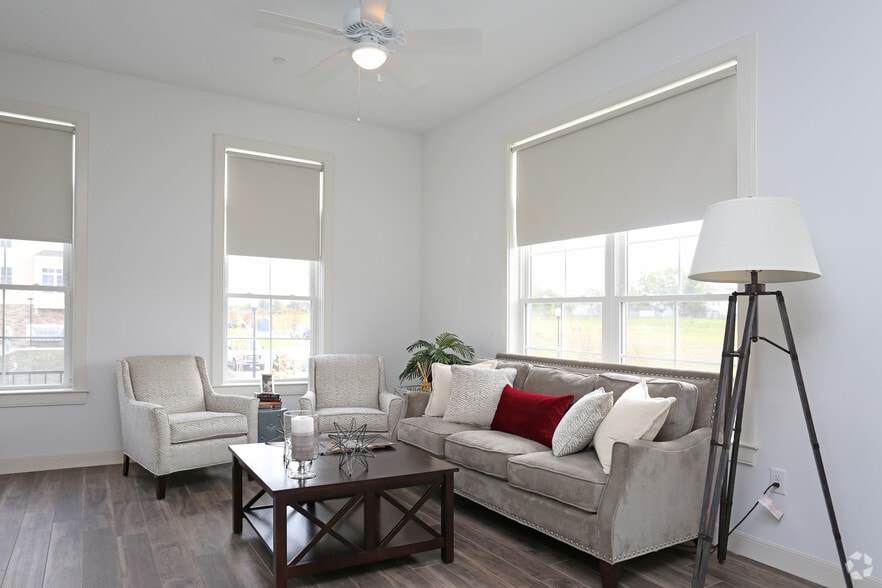 164 Chalmers Ave, Buffalo, NY à vendre - Photo intérieure – Image 3 sur 24