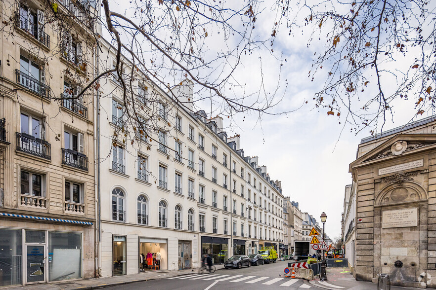 132 Rue De Turenne, Paris à louer - Photo de l’immeuble – Image 2 sur 3