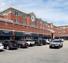 625 Deerfield Rd, Deerfield, IL à louer Photo de l’immeuble– Image 2 sur 7