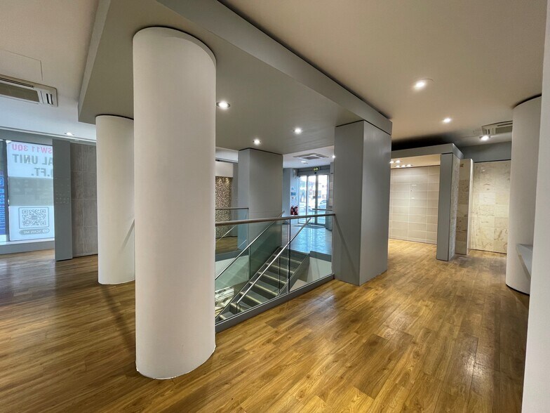 347 York Rd, Londres à louer - Photo de l’immeuble – Image 2 sur 16