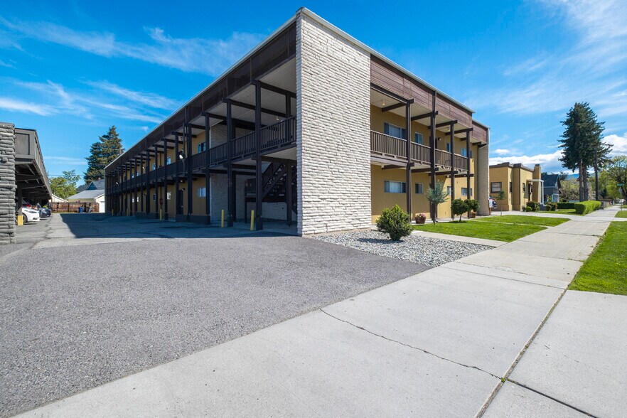 211 N Delaware Ave, Wenatchee, WA à vendre - Photo de l’immeuble – Image 3 sur 13