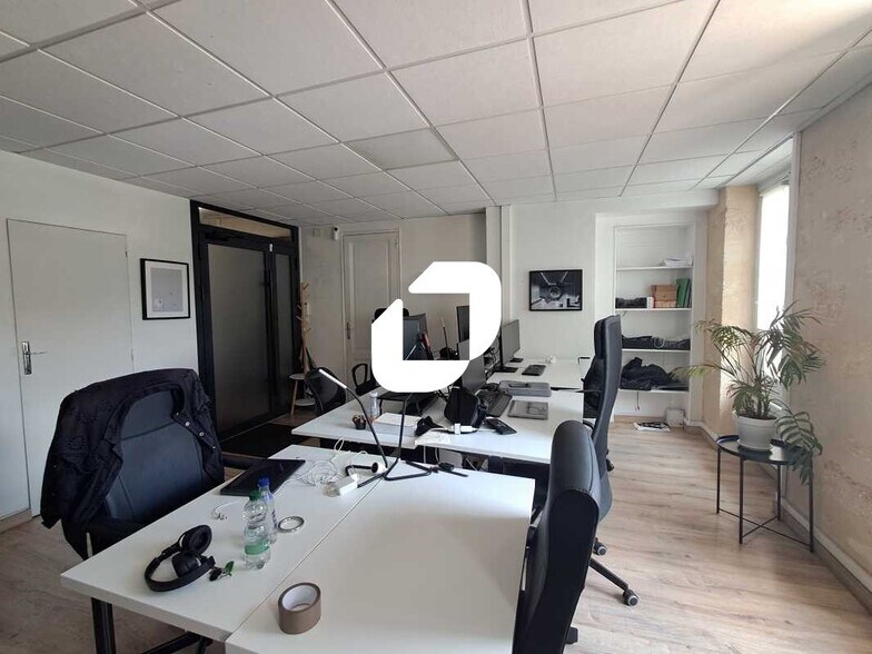 Bureau dans Bordeaux à louer - Photo intérieure – Image 2 sur 7