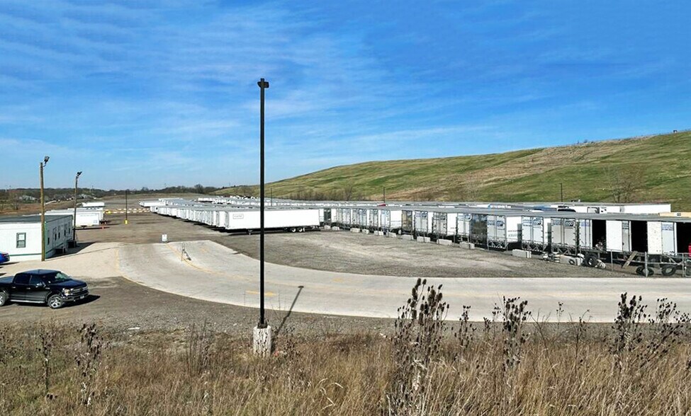 899 Greene Rd, Bolingbrook, IL à louer - Photo de l’immeuble – Image 2 sur 3