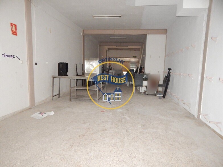 Local commercial dans Ontinyent à louer - Photo de l’immeuble – Image 2 sur 18