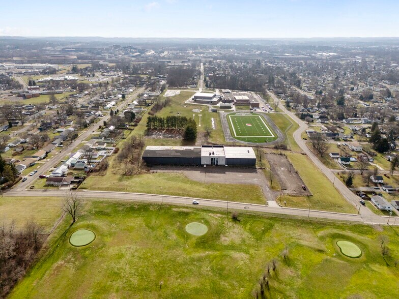 2600 25th St, Canton, OH à louer - Photo de l’immeuble – Image 3 sur 19