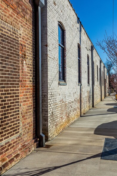 500 E Davie St, Raleigh, NC à louer - Photo de l’immeuble – Image 2 sur 29