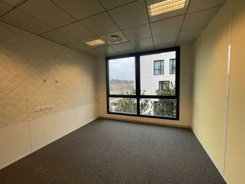 Bureau dans Lyon à louer - Photo de l’immeuble – Image 2 sur 8