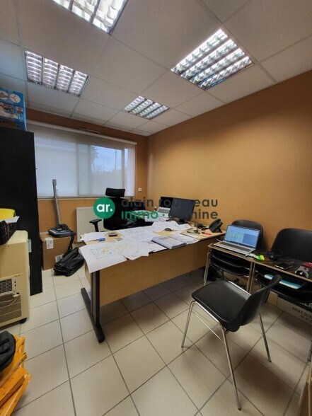 Bureau dans SAINT-BARTHELEMY-D'ANJOU à louer - Photo intérieure – Image 2 sur 3
