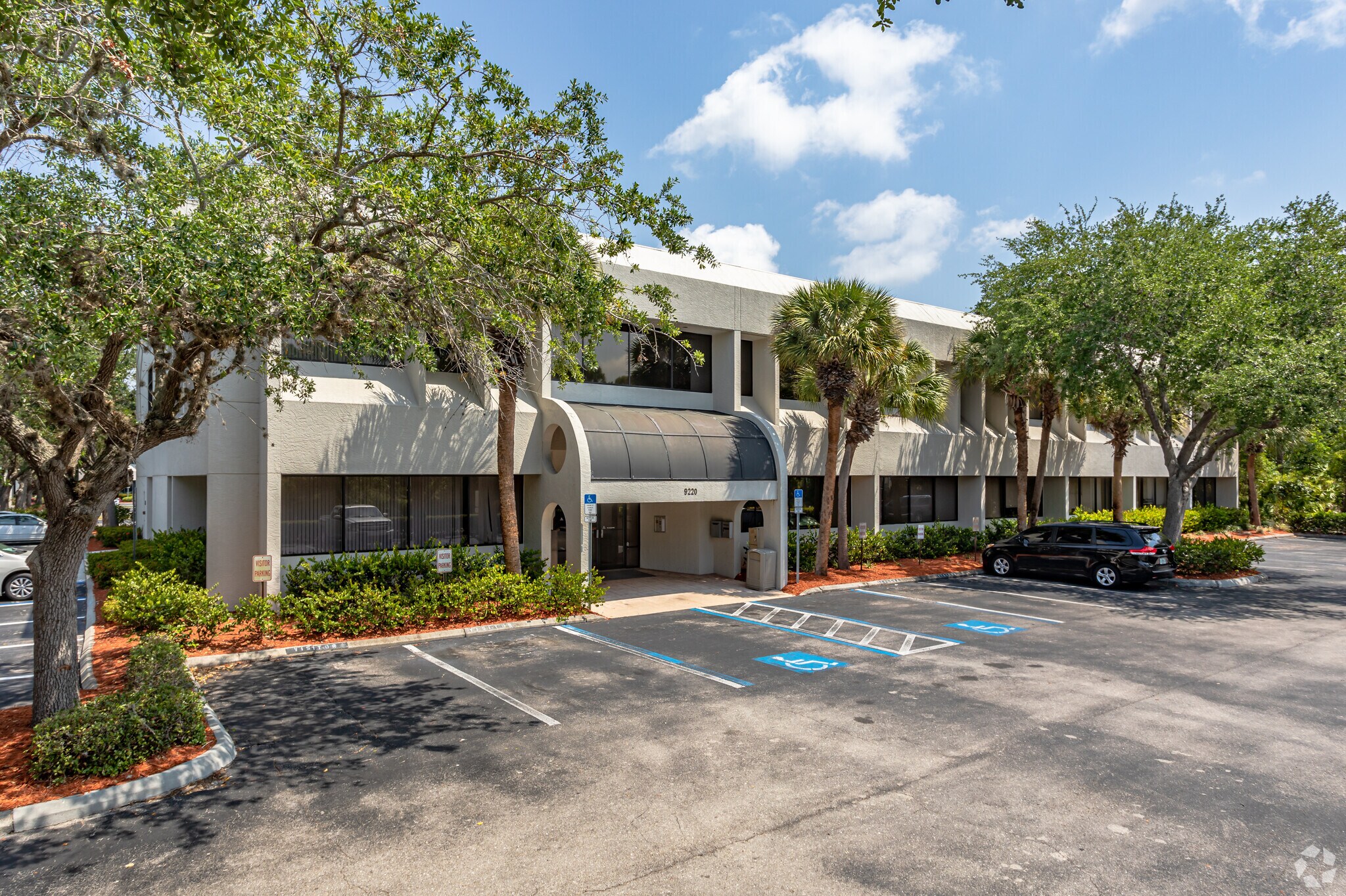 9220 Bonita Beach Rd, Bonita Springs, FL à louer Photo de l’immeuble– Image 1 sur 28
