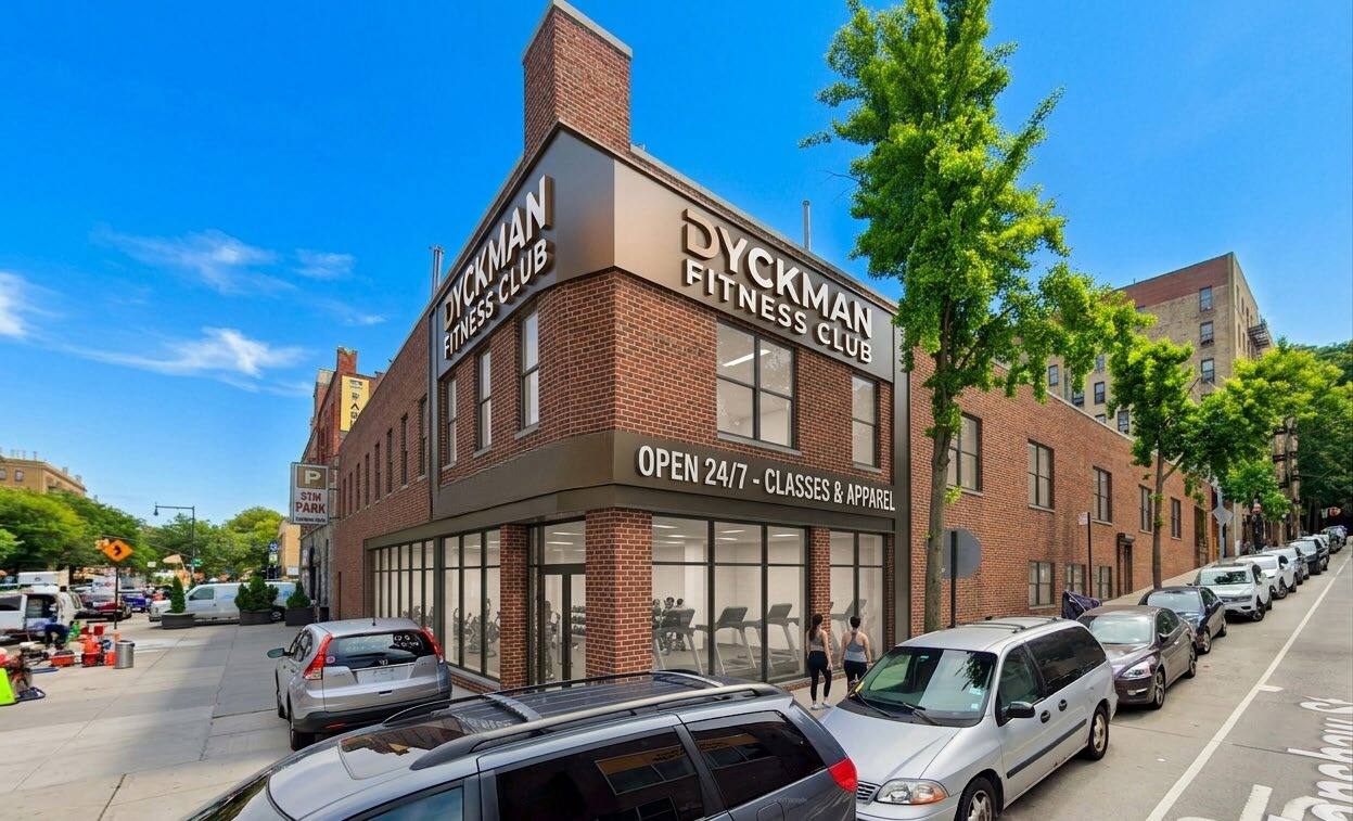284 Dyckman St, New York, NY à louer Photo de l’immeuble– Image 1 sur 3