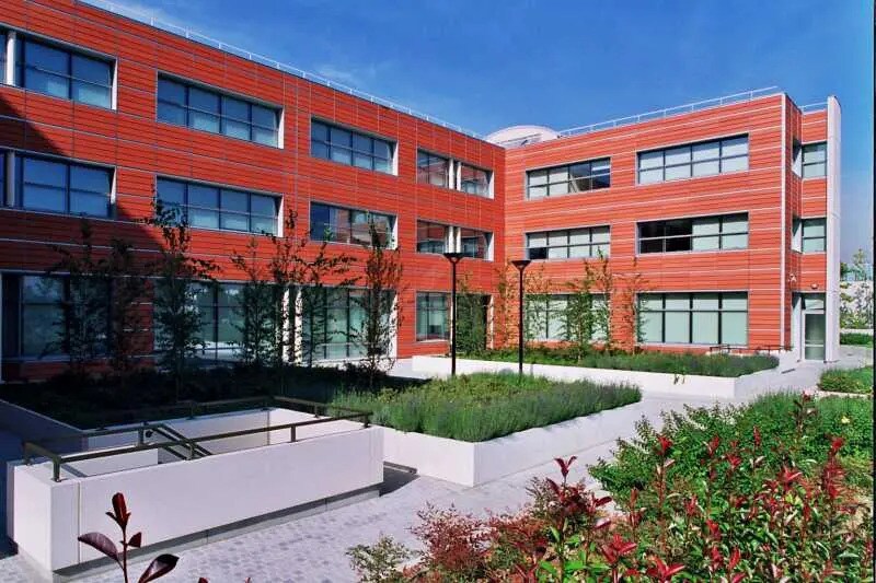 102 Avenue De Paris, Massy à louer - Photo de l’immeuble – Image 2 sur 14