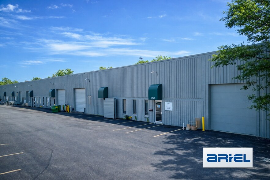 22783-22823 Heslip Dr, Novi, MI à louer - Photo de l’immeuble – Image 3 sur 4