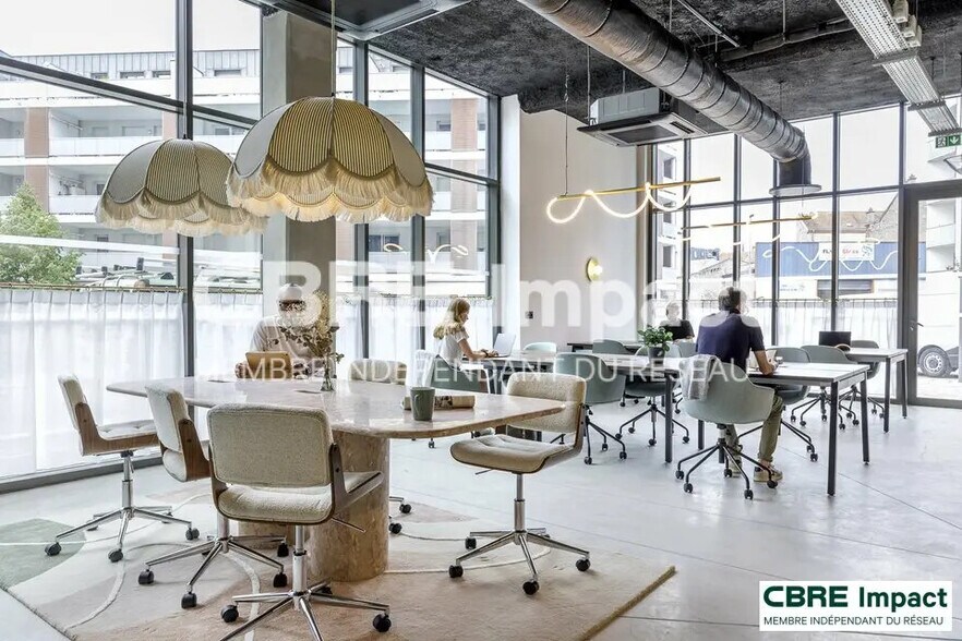 Bureau dans Reims à louer - Photo de l’immeuble – Image 1 sur 7