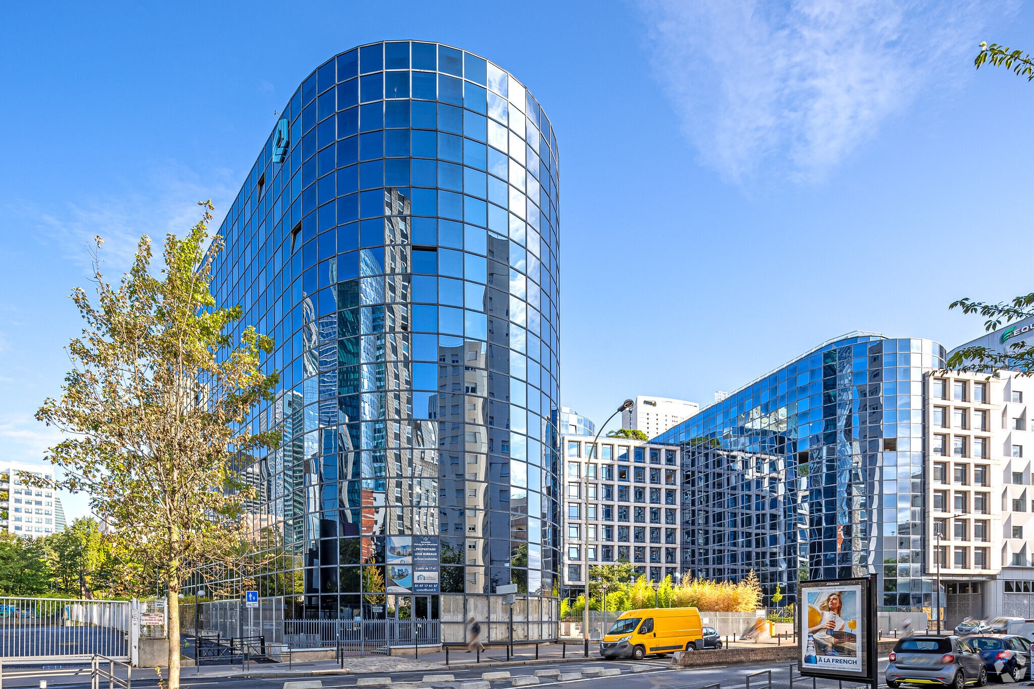 41-47 Rue Louis Blanc, Courbevoie à louer Photo principale– Image 1 sur 12