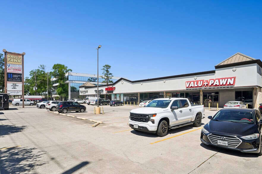 13630 Veterans Memorial Dr, Houston, TX à louer - Photo principale – Image 1 sur 14