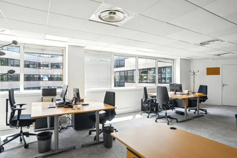 Bureau dans Issy-les-Moulineaux à louer - Photo intérieure – Image 2 sur 10