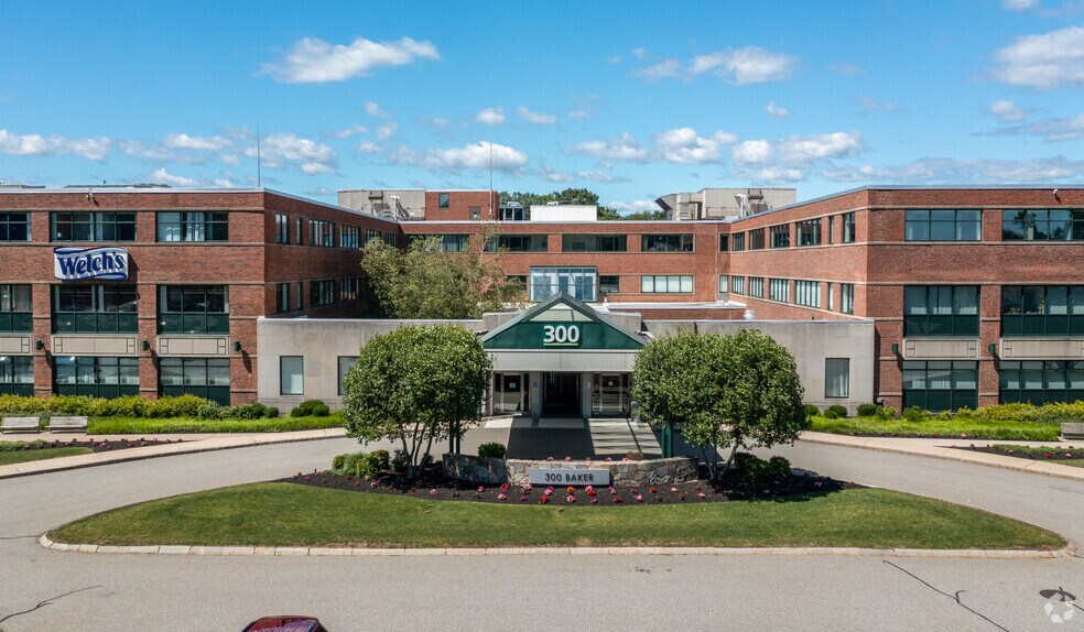 300 Baker Ave, Concord, MA à louer - Photo de l’immeuble – Image 3 sur 15