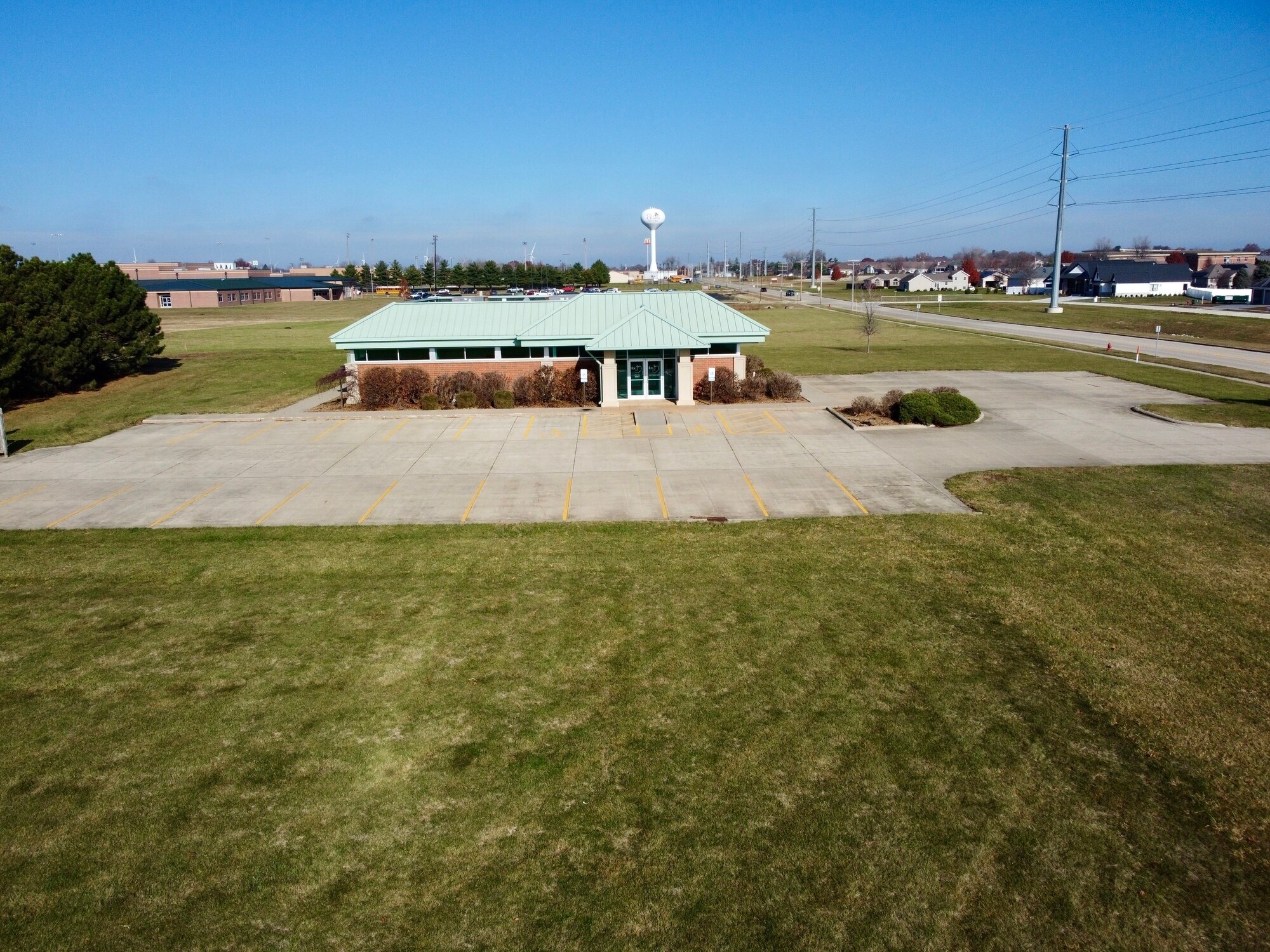 803 Illini Dr, Clinton, IL à vendre Photo principale– Image 1 sur 7