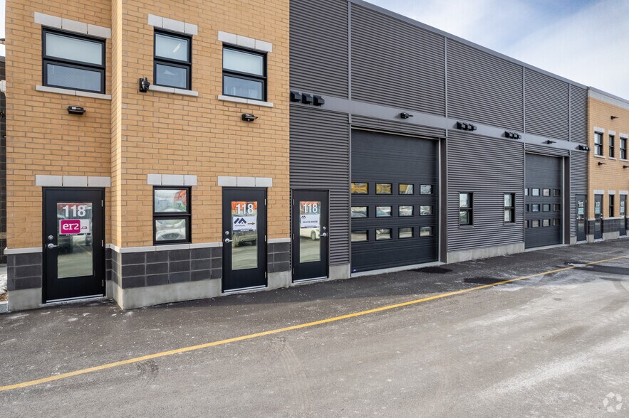 3350 Rue de l'Aéroport, Mascouche, QC à louer - Photo de l’immeuble – Image 3 sur 4