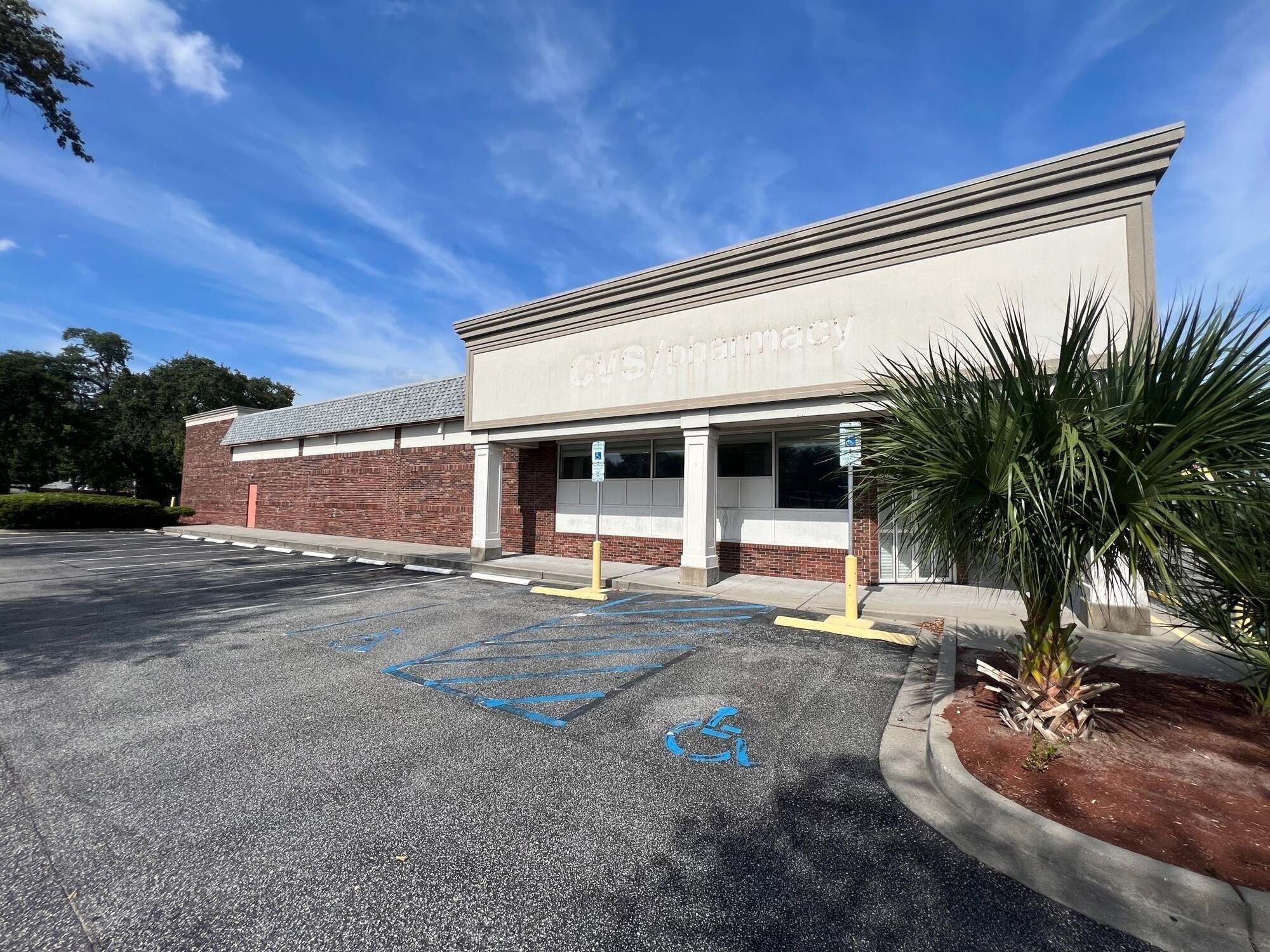512 S Kings Hwy, Myrtle Beach, SC à vendre Photo de l’immeuble– Image 1 sur 10