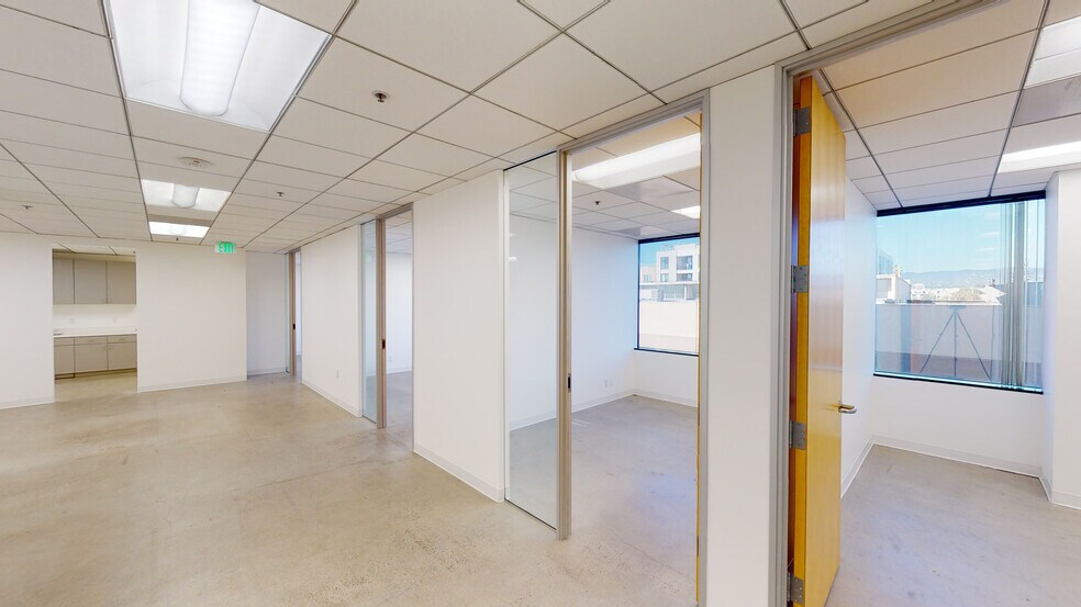 1990 S Bundy Dr, Los Angeles, CA à louer - Numérisation 3D Matterport – Image 3 sur 17