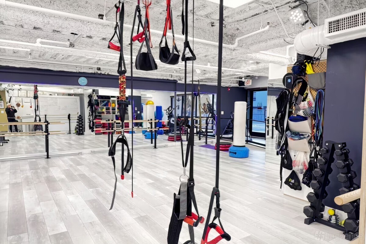 200 N Robertson Blvd, Beverly Hills, CA à louer Photo principale– Image 1 sur 3