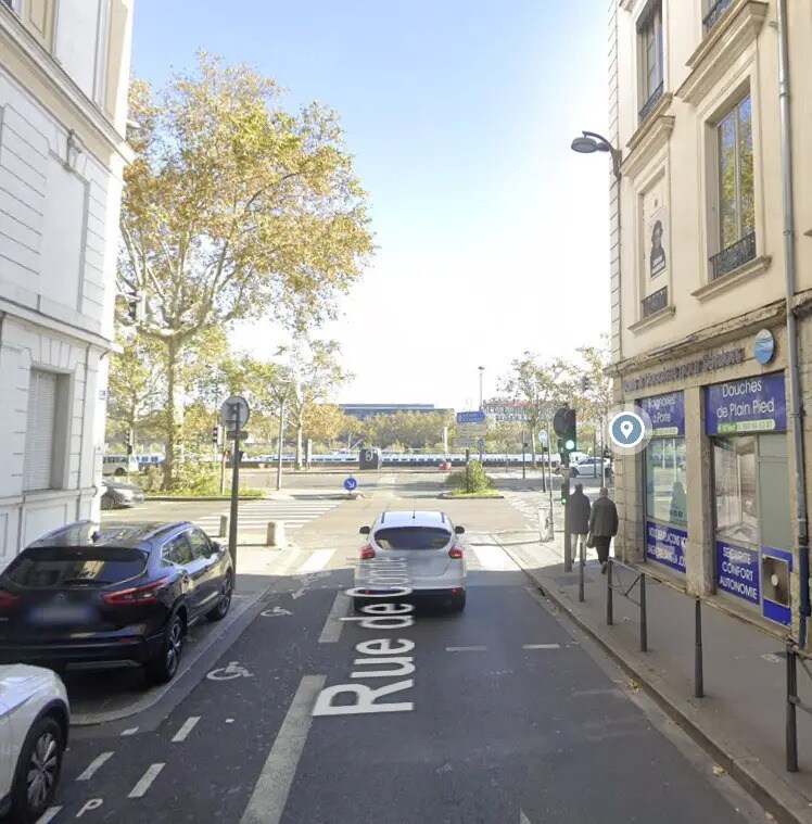 Local commercial dans Lyon à louer Photo de l’immeuble– Image 1 sur 4