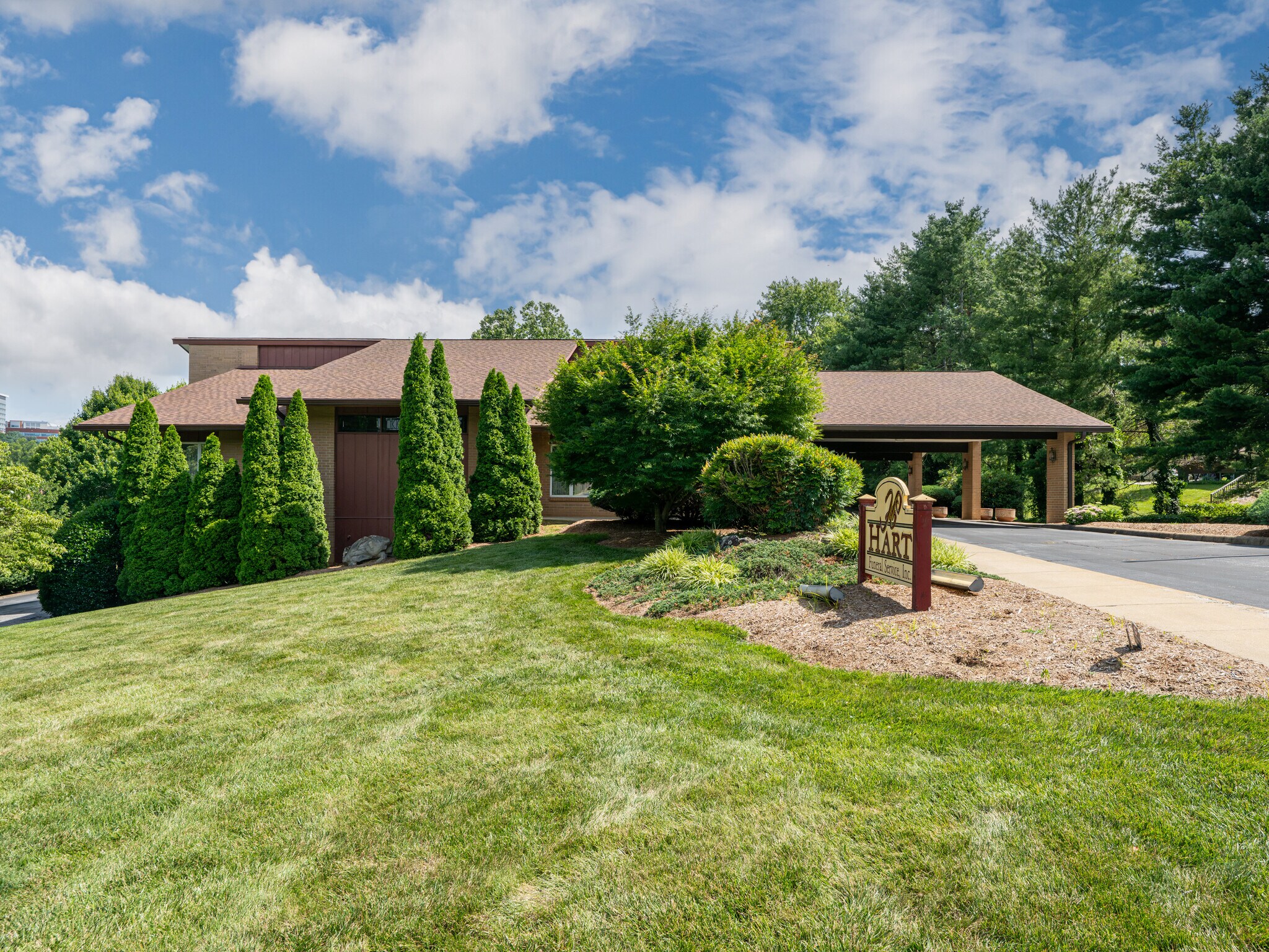 60 Phifer St, Asheville, NC à vendre Photo de l’immeuble– Image 1 sur 49