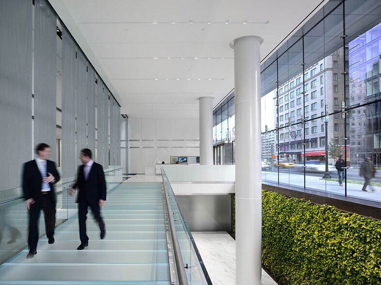 800 17th St NW, Washington, DC à louer - Hall d’entrée – Image 2 sur 30