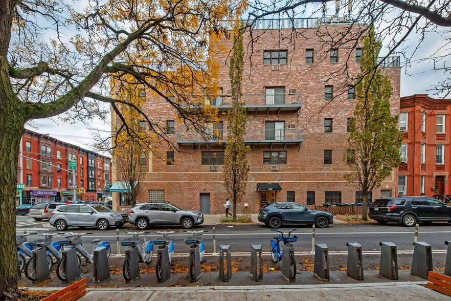 419 7th Ave, Brooklyn, NY à vendre - Photo de l’immeuble – Image 2 sur 12